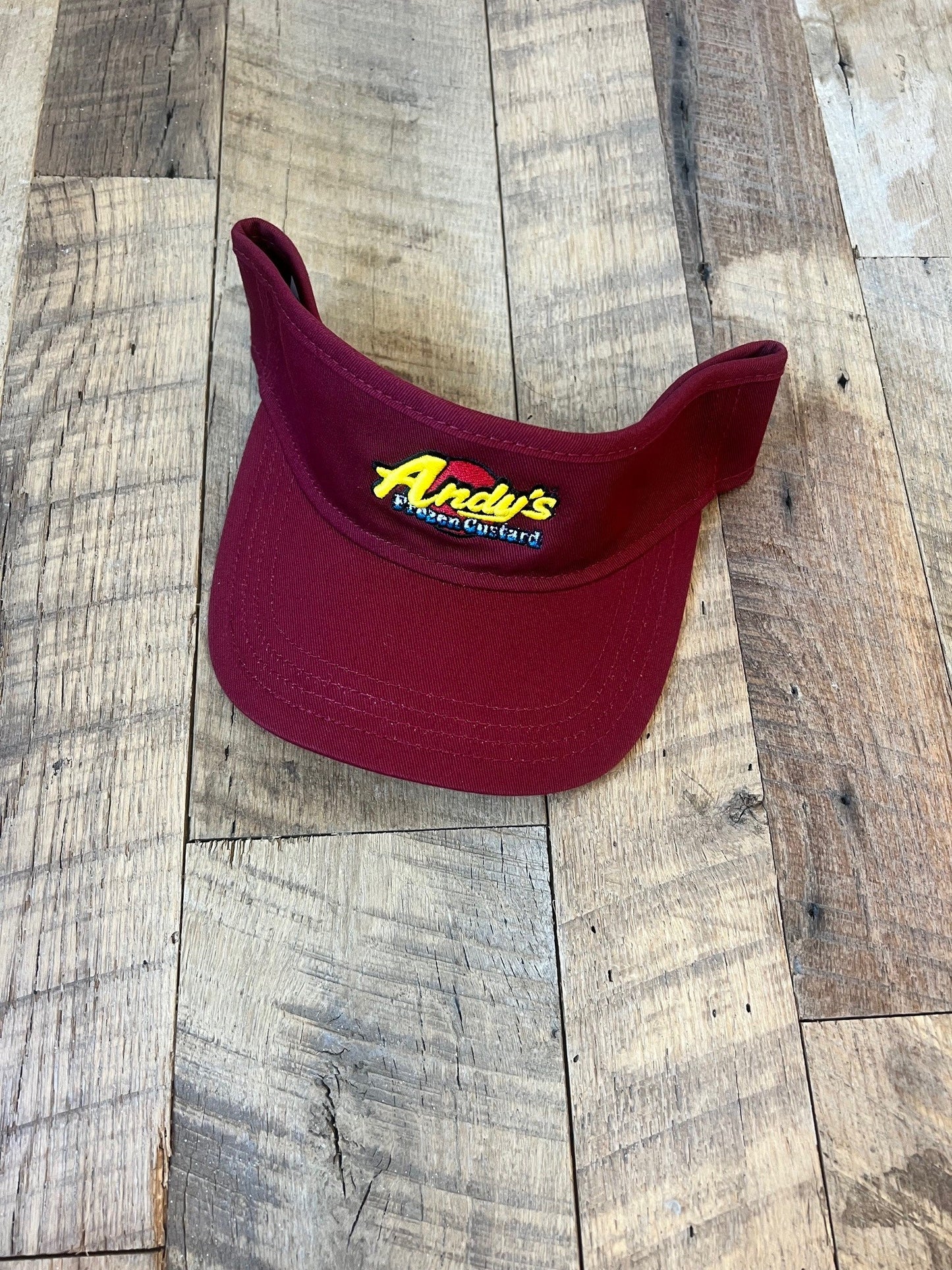 Andys visor-store uniform